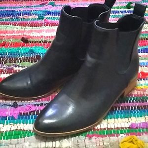 Beast Fashion size 7 boots